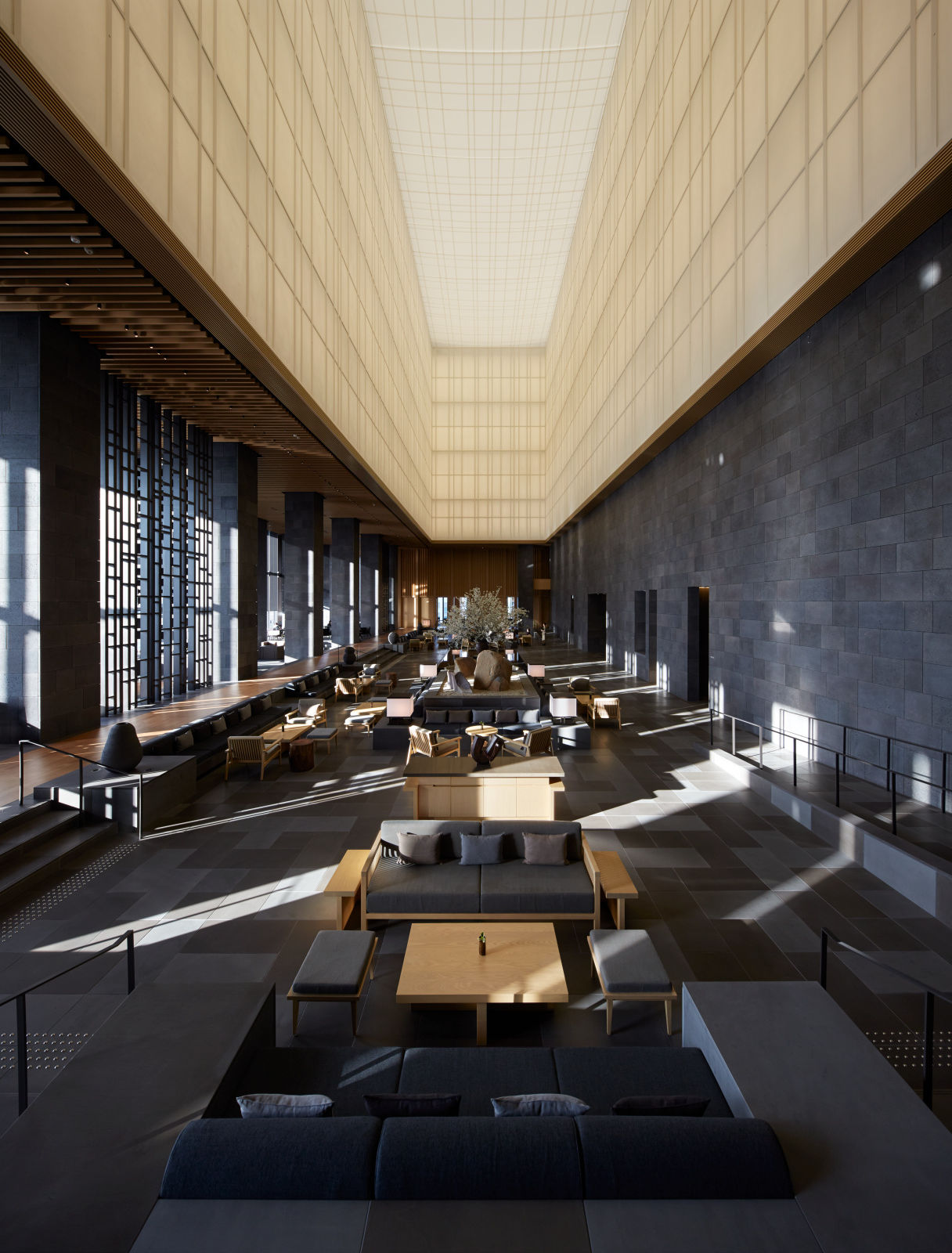 Aman Tokyo lobby