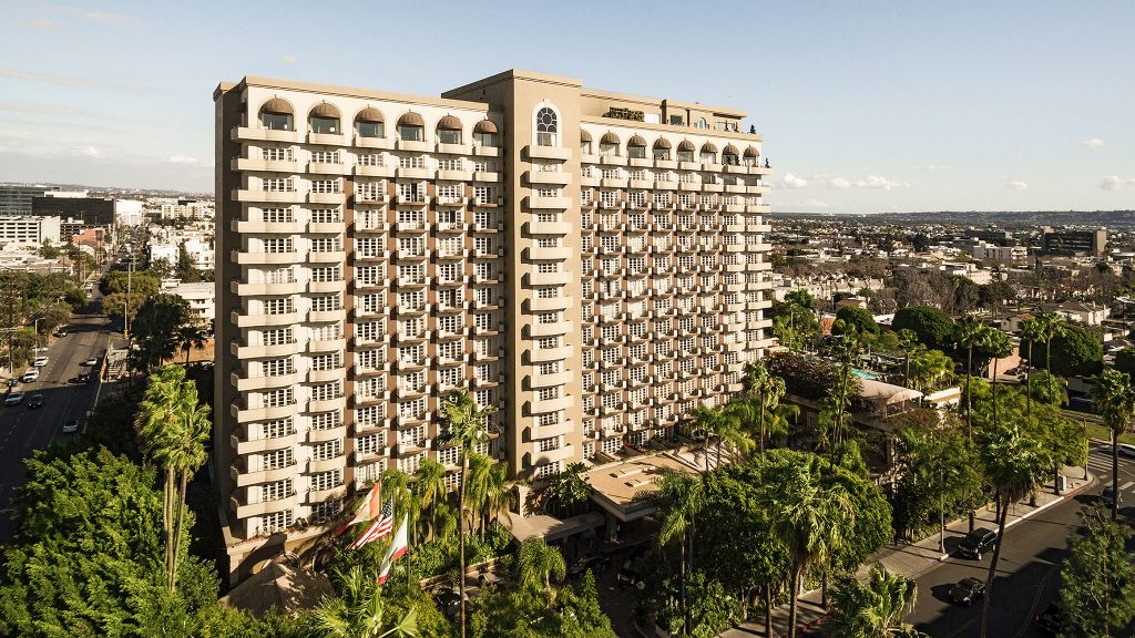Four Seasons Los Angeles at Beverly Hills exterior