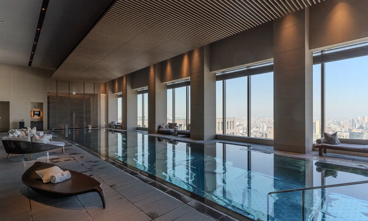 Four Seasons Tokyo at Otemachi pool