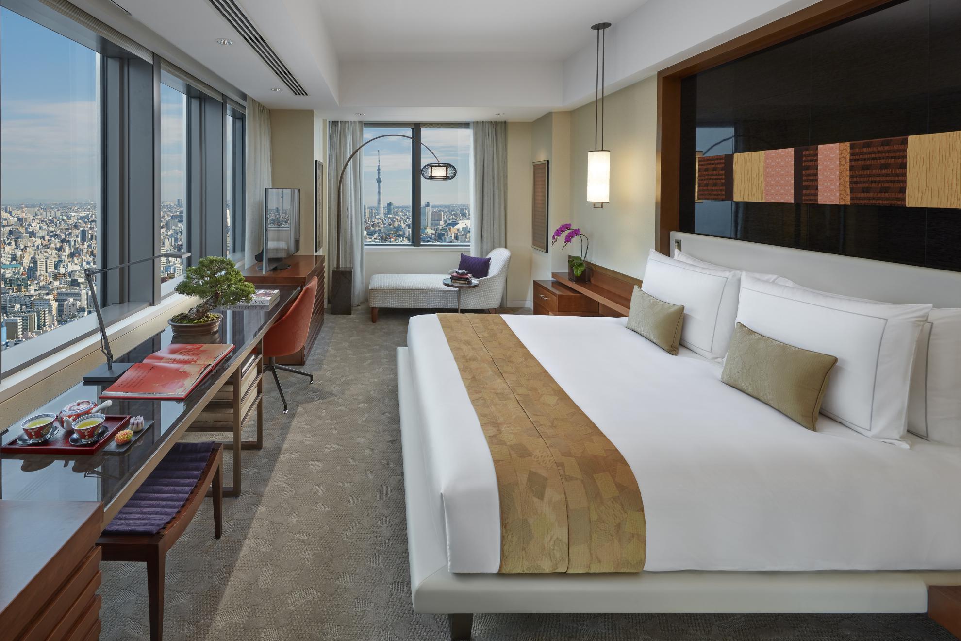 Mandarin Oriental Tokyo corner room