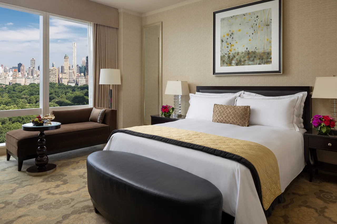Mandarin Oriental New York bathroom with city and park view