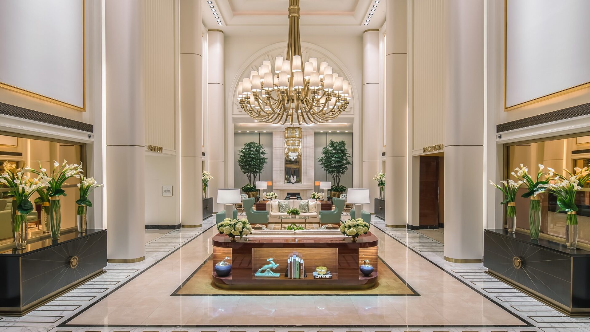 Waldorf Astoria Beverly Hills lobby